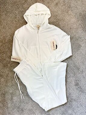 Women's White Zip-Up Hoodie & Jogger Set